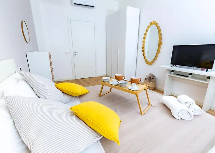 Noh Spacious Modern For 8 With 3 Bdr 2 Bathrooms *