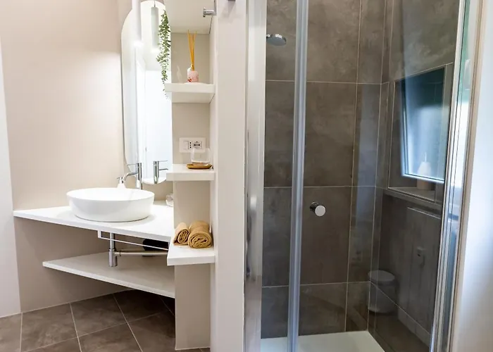 Noh Spacious Modern For 8 With 3 Bdr 2 Bathrooms Apartment *