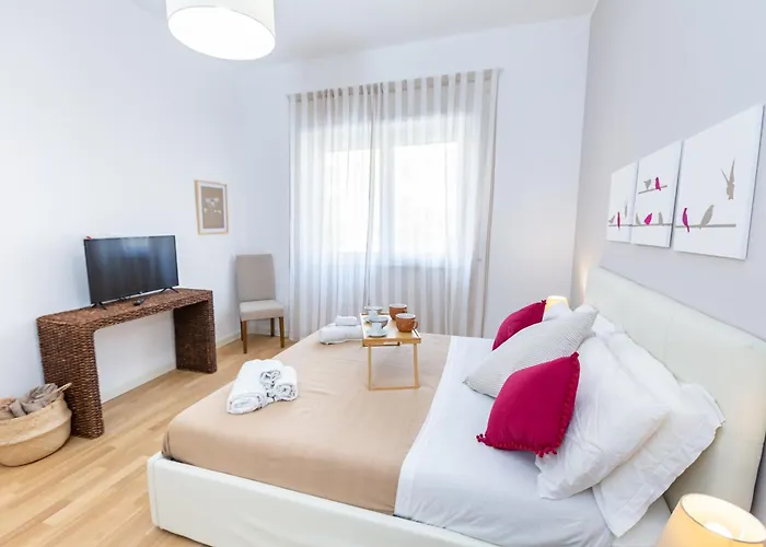 Noh Spacious Modern For 8 With 3 Bdr 2 Bathrooms