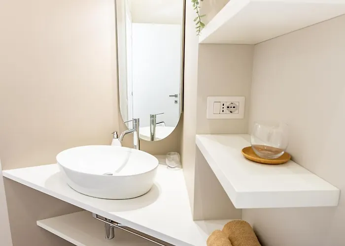 Noh Spacious Modern For 8 With 3 Bdr 2 Bathrooms Apartment