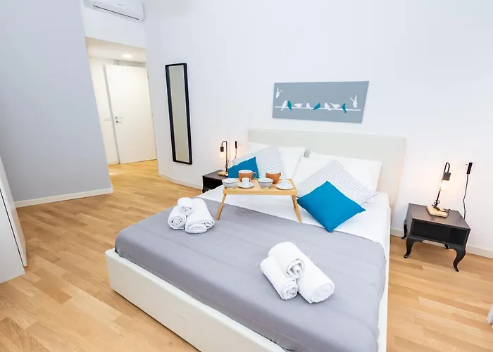 Noh Spacious Modern For 8 With 3 Bdr 2 Bathrooms *